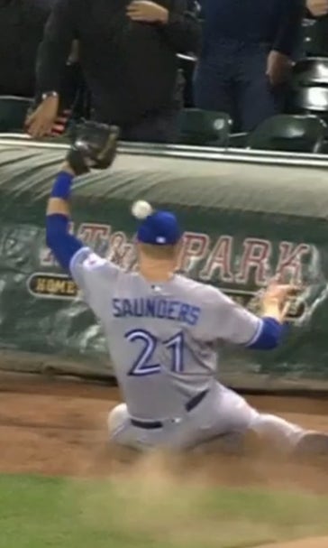 Blue Jays outfielder trips over bullpen mound, gets beaned by foul ball